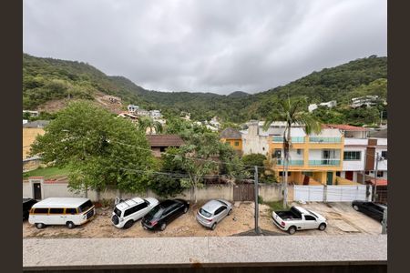 Casa de condomínio à venda com 172m², 3 quartos e 1 vagaSuíte 1 - Vista