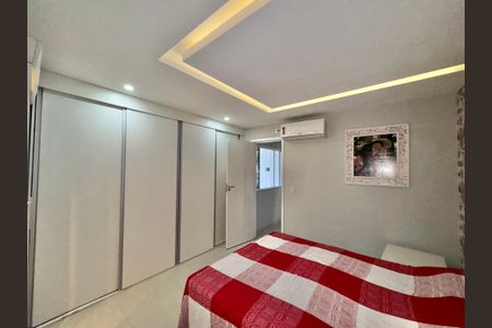 Casa de condomínio à venda com 172m², 3 quartos e 1 vagaSuíte 3