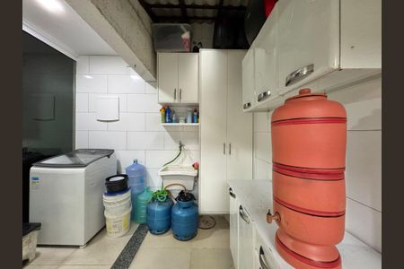 Casa de condomínio à venda com 172m², 3 quartos e 1 vagaCozinha e Área de Serviço