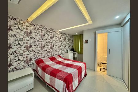 Casa de condomínio à venda com 172m², 3 quartos e 1 vagaSuíte 3