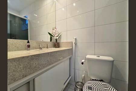 Casa de condomínio à venda com 172m², 3 quartos e 1 vagaBanheiro da Suíte 3