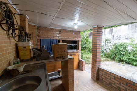 Casa à venda com 150m², 4 quartos e 3 vagasChurrasqueira