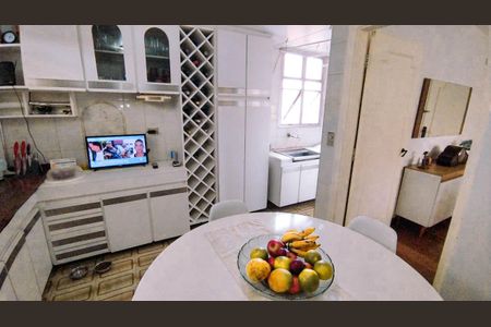 Apartamento à venda com 128m², 3 quartos e sem vagaCozinha