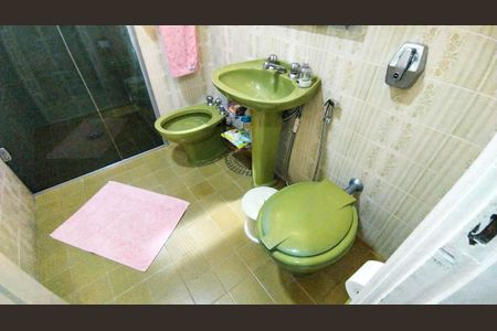 Apartamento à venda com 128m², 3 quartos e sem vagaBanheiro