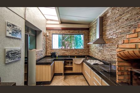 Apartamento à venda com 187m², 3 quartos e 2 vagasChurrasqueira