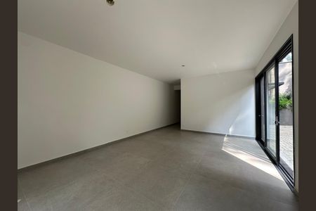 Casa de condomínio à venda com 470m², 3 quartos e 4 vagas