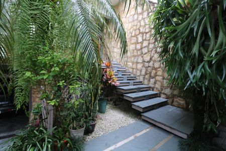 Casa à venda com 296m², 3 quartos e 5 vagasFachada