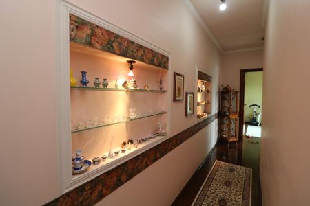 Casa à venda com 296m², 3 quartos e 5 vagasCorredor