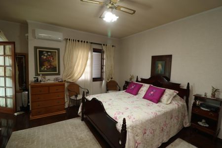 Casa à venda com 296m², 3 quartos e 5 vagasSuíte