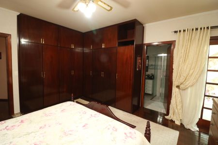 Casa à venda com 296m², 3 quartos e 5 vagasSuíte