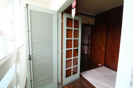 Casa à venda com 296m², 3 quartos e 5 vagasVaranda Quarto 3