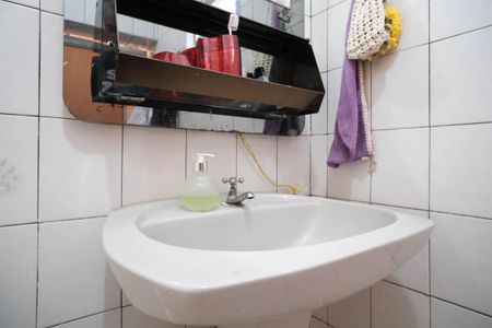 Casa à venda com 87m², 2 quartos e 2 vagasBanheiro Social