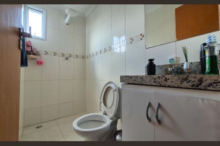 Apartamento à venda com 116m², 2 quartos e 2 vagasBanheiro da suíte