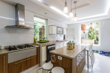 Casa à venda com 660m², 4 quartos e 4 vagasCozinha