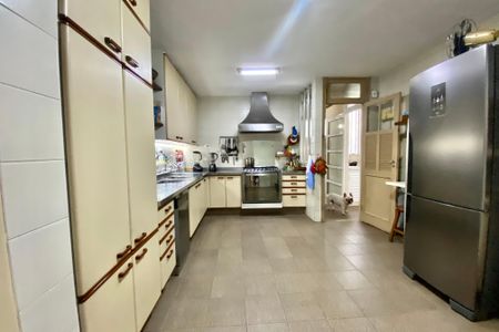 Apartamento para alugar com 400m², 4 quartos e 1 vaga Apartamento para alugar com 400m², 4 quartos e 1 vagaCozinha