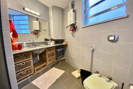 Apartamento para alugar com 400m², 4 quartos e 1 vaga Apartamento para alugar com 400m², 4 quartos e 1 vagaBanheiro social