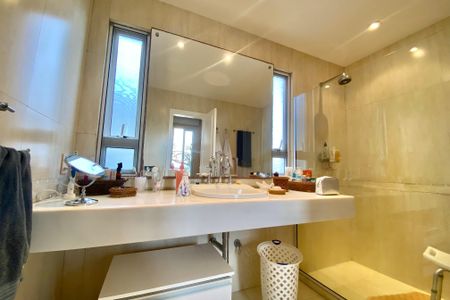 Apartamento para alugar com 400m², 4 quartos e 1 vaga Apartamento para alugar com 400m², 4 quartos e 1 vagaSuíte Banheiro