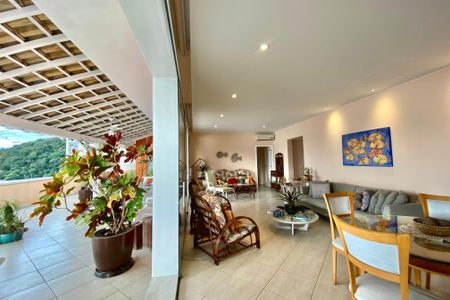 Apartamento para alugar com 400m², 4 quartos e 1 vaga Apartamento para alugar com 400m², 4 quartos e 1 vagaSala