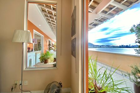 Apartamento para alugar com 400m², 4 quartos e 1 vaga Apartamento para alugar com 400m², 4 quartos e 1 vagaQuarto 1