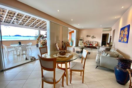 Apartamento para alugar com 400m², 4 quartos e 1 vaga Apartamento para alugar com 400m², 4 quartos e 1 vagaSala