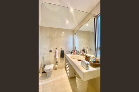 Apartamento para alugar com 400m², 4 quartos e 1 vaga Apartamento para alugar com 400m², 4 quartos e 1 vagaSuíte Banheiro