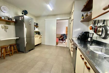 Apartamento para alugar com 400m², 4 quartos e 1 vaga Apartamento para alugar com 400m², 4 quartos e 1 vagaCozinha