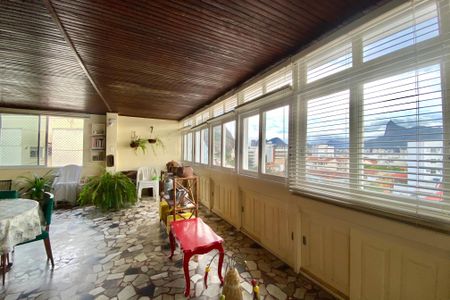 Apartamento para alugar com 400m², 4 quartos e 1 vaga Apartamento para alugar com 400m², 4 quartos e 1 vagaTerraço