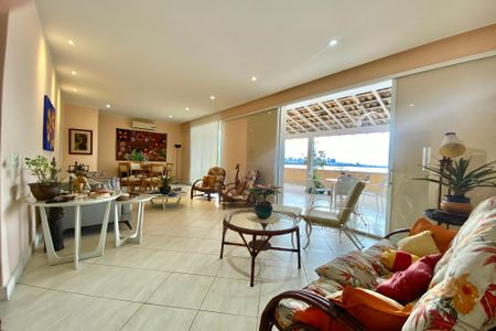 Apartamento para alugar com 400m², 4 quartos e 1 vaga Apartamento para alugar com 400m², 4 quartos e 1 vagaSala