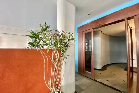 Apartamento para alugar com 400m², 4 quartos e 1 vaga Apartamento para alugar com 400m², 4 quartos e 1 vagaPortaria