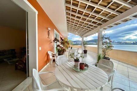 Apartamento para alugar com 400m², 4 quartos e 1 vaga Apartamento para alugar com 400m², 4 quartos e 1 vagaVaranda