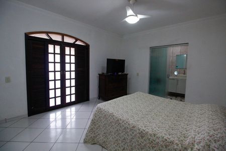 Casa para alugar com 142m², 4 quartos e 4 vagasSuíte