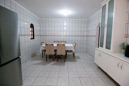 Casa para alugar com 142m², 4 quartos e 4 vagasCozinha