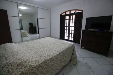 Casa para alugar com 142m², 4 quartos e 4 vagasSuíte