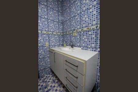 Casa para alugar com 142m², 4 quartos e 4 vagasBanheiro