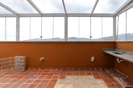 Apartamento para alugar com 220m², 4 quartos e 2 vagasVaranda