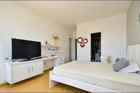 Apartamento à venda com 205m², 3 quartos e 2 vagasSuite