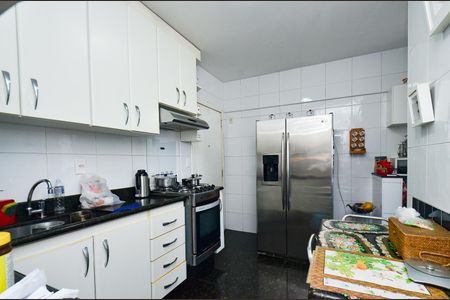Apartamento à venda com 205m², 3 quartos e 2 vagasCozinha