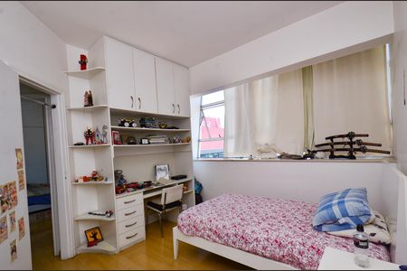 Apartamento à venda com 205m², 3 quartos e 2 vagasQuarto3