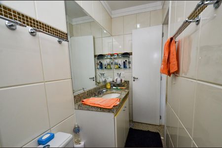 Apartamento à venda com 205m², 3 quartos e 2 vagasBanheiro suite