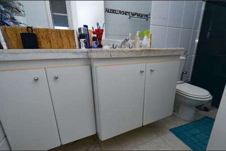 Apartamento à venda com 205m², 3 quartos e 2 vagasBanheiro social