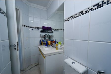 Apartamento à venda com 205m², 3 quartos e 2 vagasBanheiro social