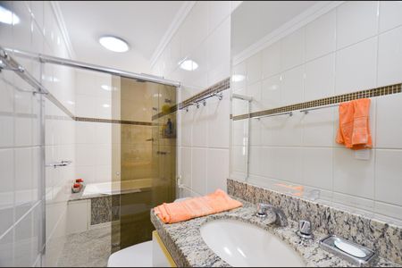 Apartamento à venda com 205m², 3 quartos e 2 vagasBanheiro suite