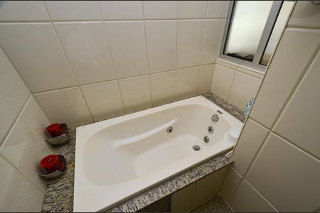 Apartamento à venda com 205m², 3 quartos e 2 vagasBanheiro suite