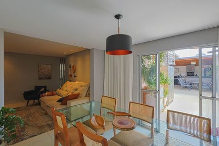 Apartamento para alugar com 150m², 2 quartos e 1 vaga Apartamento para alugar com 150m², 2 quartos e 1 vagaSala
