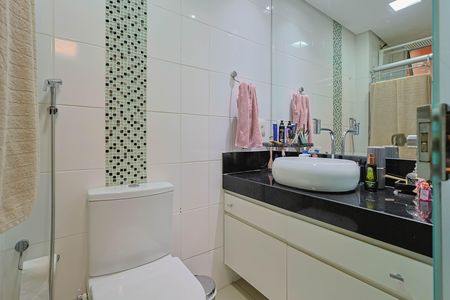 Apartamento para alugar com 150m², 2 quartos e 1 vaga Apartamento para alugar com 150m², 2 quartos e 1 vagaBanheiro da Suíte