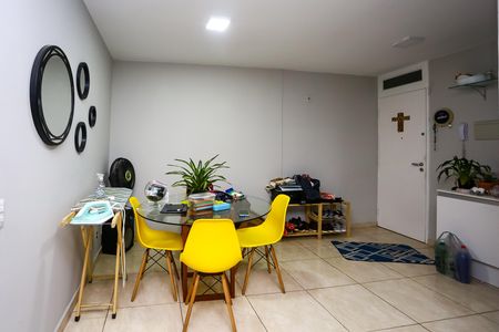 Apartamento para alugar com 70m², 2 quartos e 1 vaga Apartamento para alugar com 70m², 2 quartos e 1 vagaSala