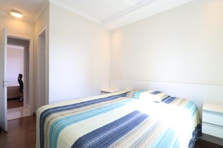 Apartamento à venda com 79m², 2 quartos e 2 vagasSuíte 2