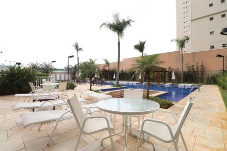 Apartamento à venda com 79m², 2 quartos e 2 vagasÁrea comum - Piscina