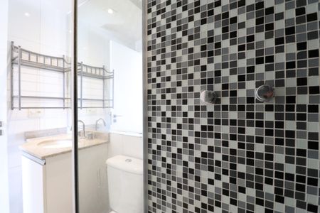 Apartamento à venda com 79m², 2 quartos e 2 vagasBanheiro da Suíte 1