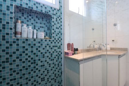 Apartamento à venda com 79m², 2 quartos e 2 vagasBanheiro da Suíte 2